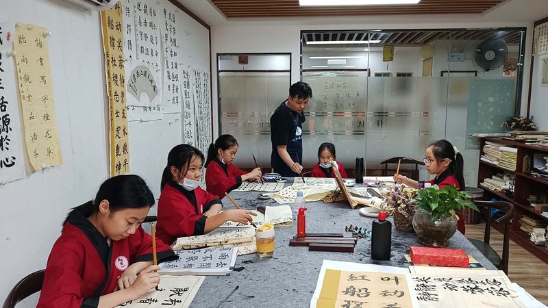 成人教育自考与成考费用对比：揭秘背后的真相