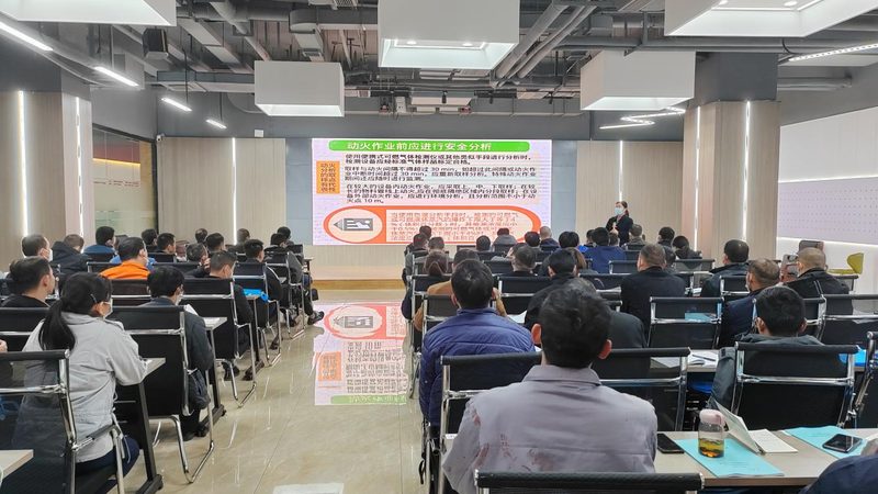 企业培训定制服务：构建行业解决方案的关键要素